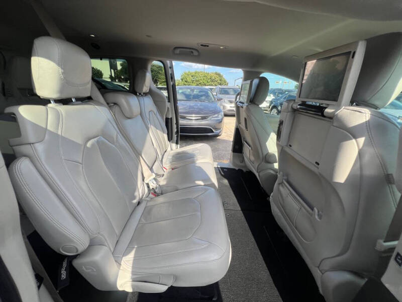 2020 Chrysler Pacifica Touring L Plus