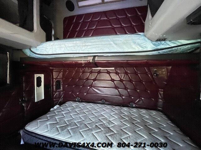 2000 Freightliner Conventional XL