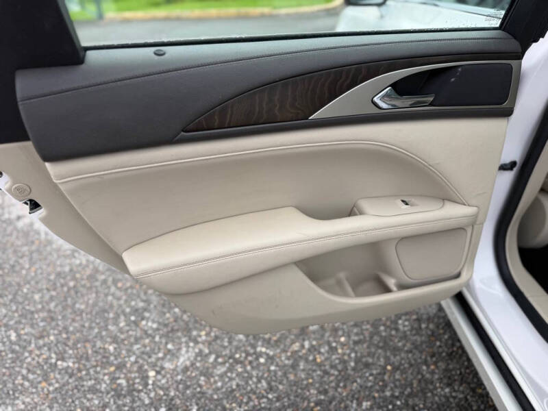 2018 Lincoln MKZ Select