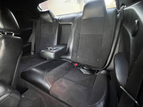 2016 Dodge Challenger 392 HEMI Scat Pack Shaker