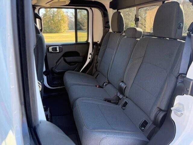 2025 Jeep Gladiator NightHawk