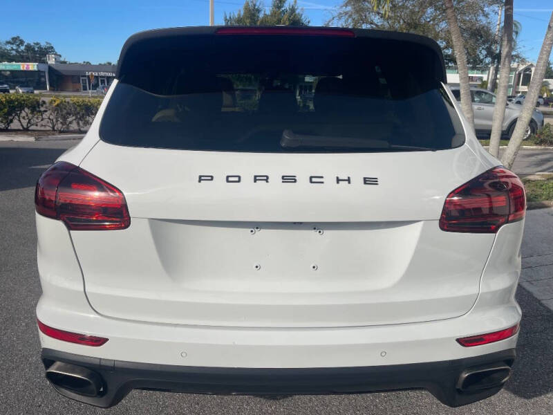 2018 Porsche Cayenne Platinum Edition