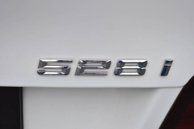 2013 BMW 5 Series 528i xDrive