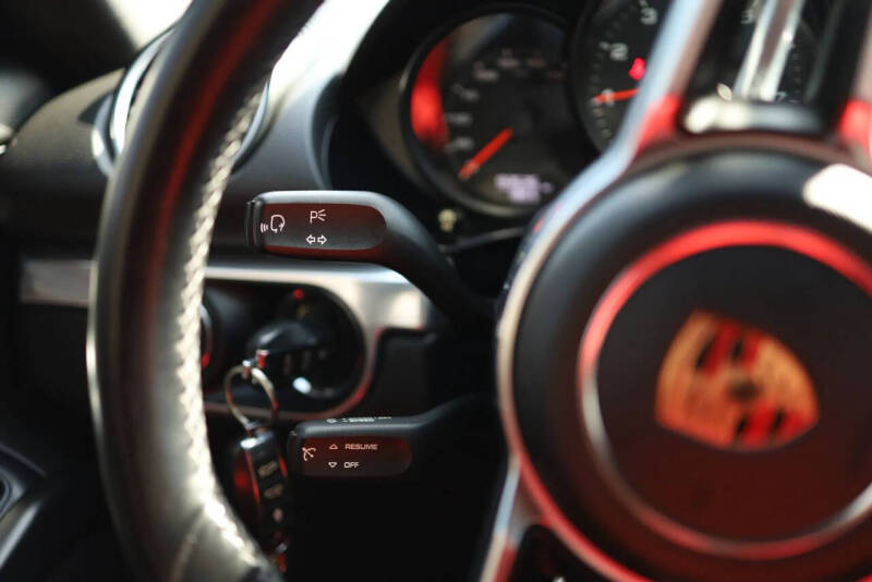 2019 Porsche 718 Cayman