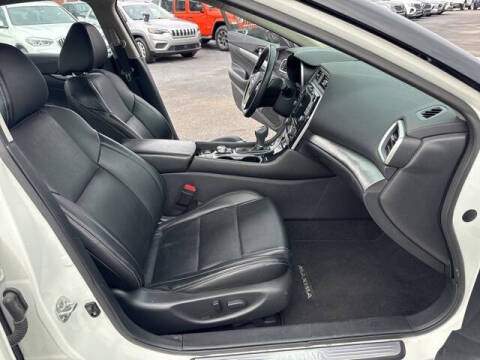 2023 Nissan Maxima 3.5 SV