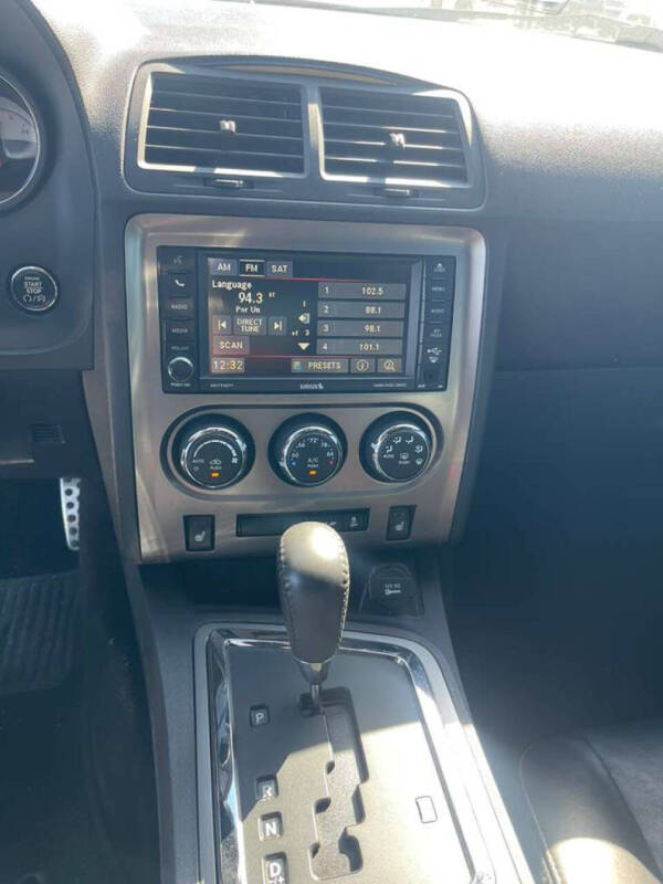 2014 Dodge Challenger SXT