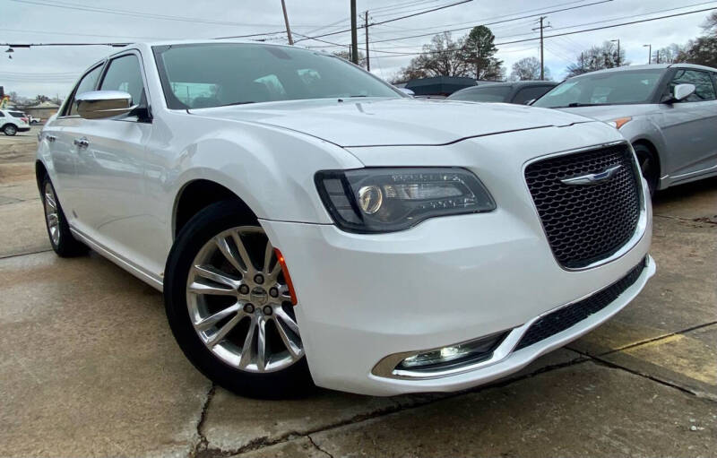 2017 Chrysler 300 C photo 49