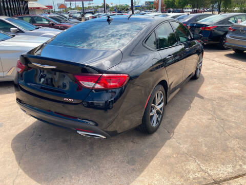 2015 Chrysler 200 S