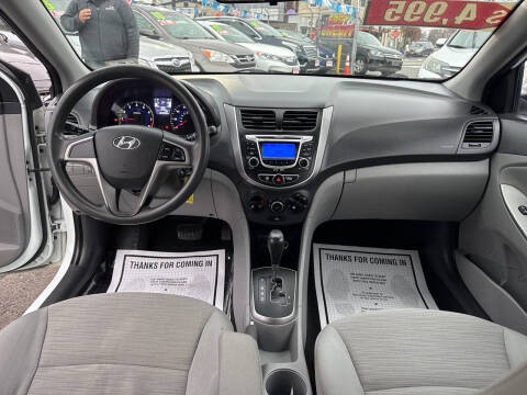 2015 Hyundai Accent GS