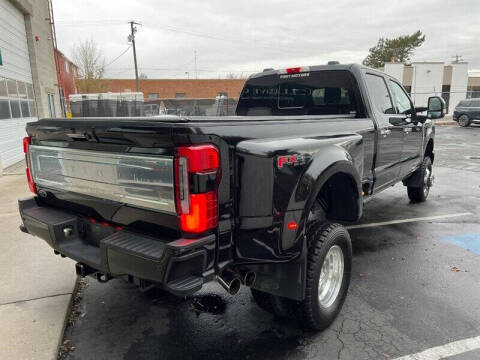 2024 Ford F-350 Super Duty Platinum