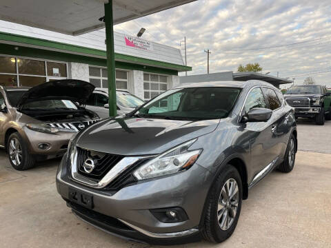 2015 Nissan Murano for sale at Auto Outlet Inc. in Houston TX