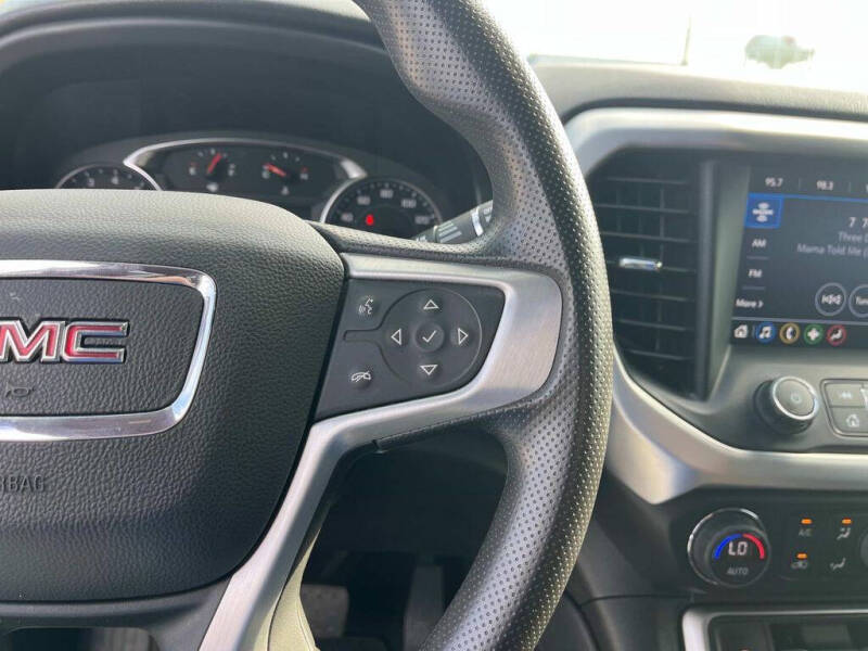 2023 GMC Acadia SLE
