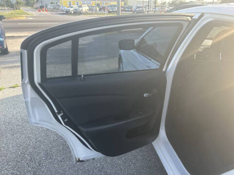 2013 Chrysler 200 LX