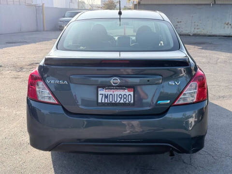 2015 Nissan Versa 1.6 S