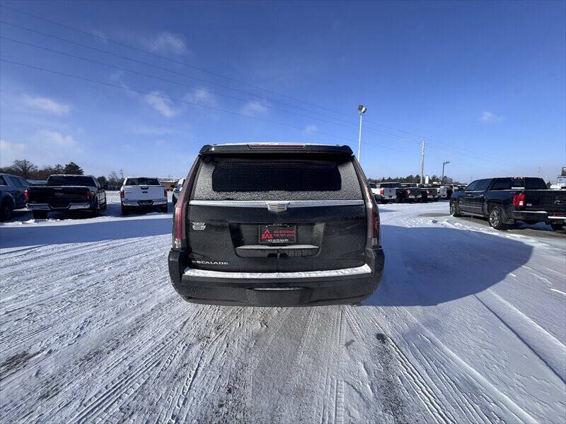 2017 Cadillac Escalade Platinum
