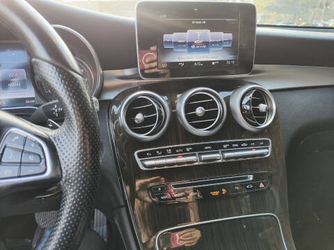 2017 Mercedes-Benz GLC GLC 300