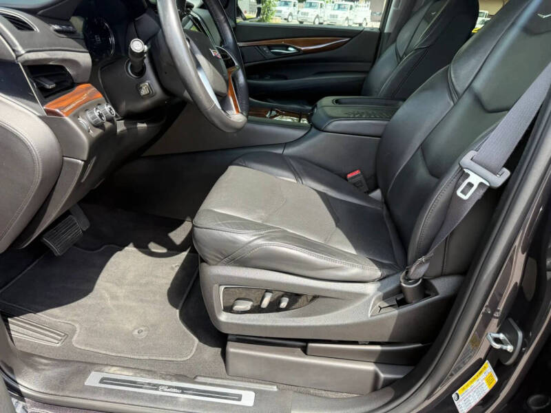 2017 Cadillac Escalade ESV Premium Luxury