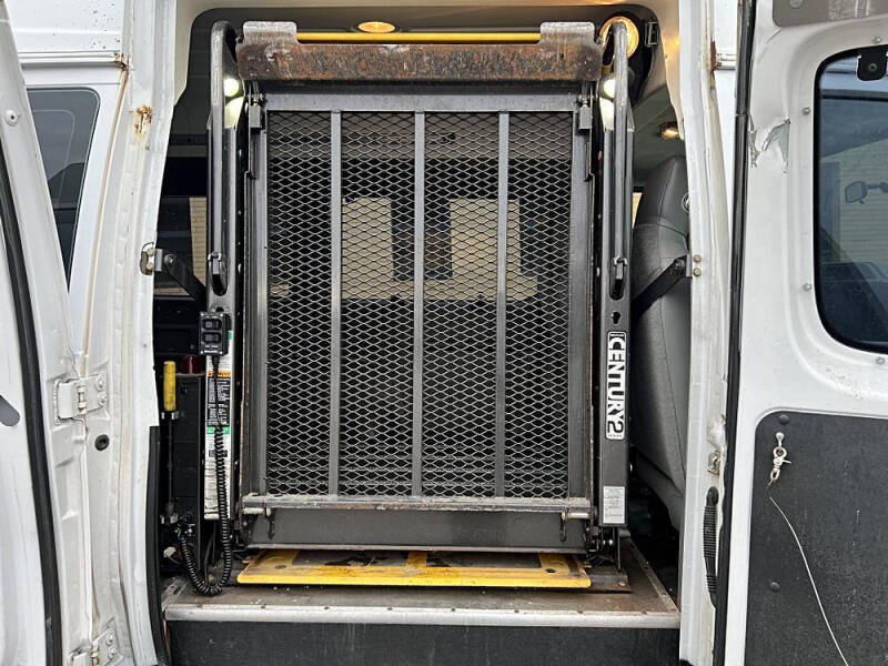 2013 Ford E-Series E-350 SD