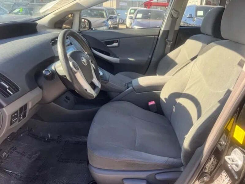 2010 Toyota Prius II