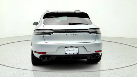 2020 Porsche Macan Turbo