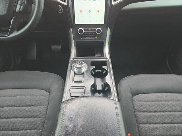 2022 Ford Edge SE