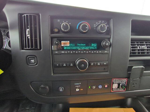 2025 Chevrolet Express 2500