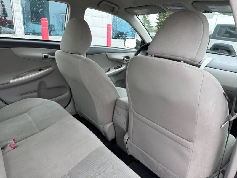 2012 Toyota Corolla LE