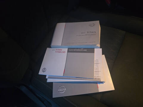 2017 Nissan Titan SV