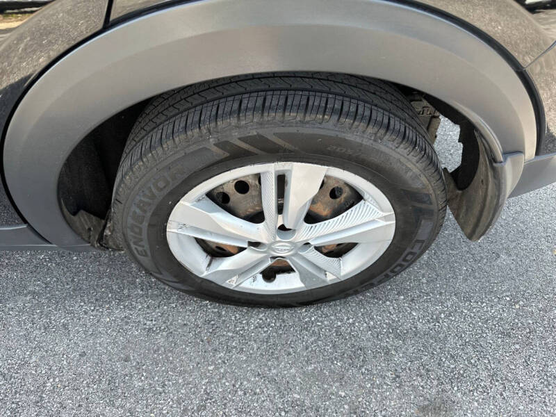 2019 Nissan Kicks S
