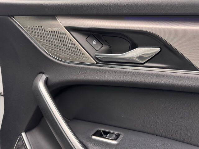 2024 Jaguar F-PACE P250 R-Dynamic S