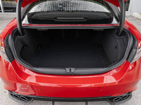 2024 Alfa Romeo Giulia Quadrifoglio