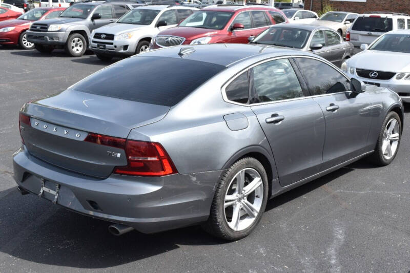 2017 Volvo S90 T5 Momentum