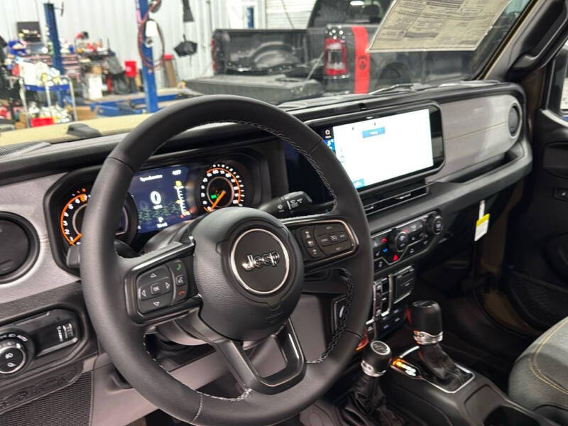 2025 Jeep Gladiator Willys