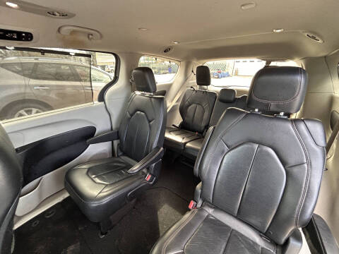 2019 Chrysler Pacifica Touring L 35th Anniversary