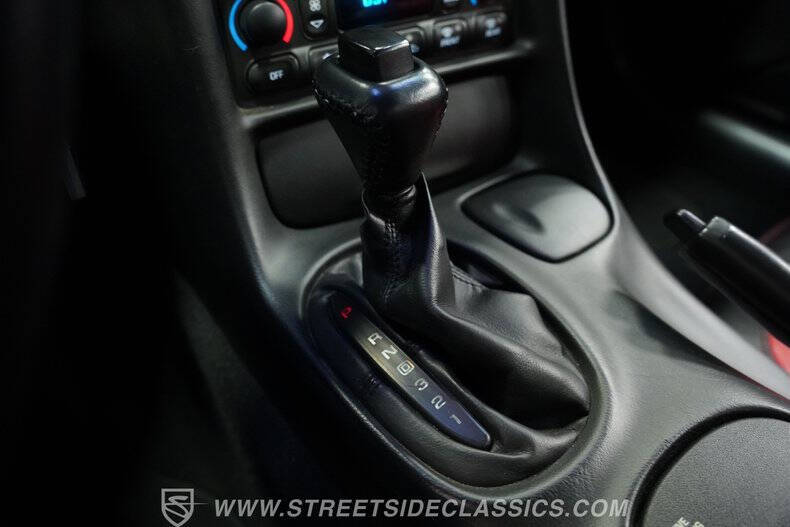 2004 Chevrolet Corvette