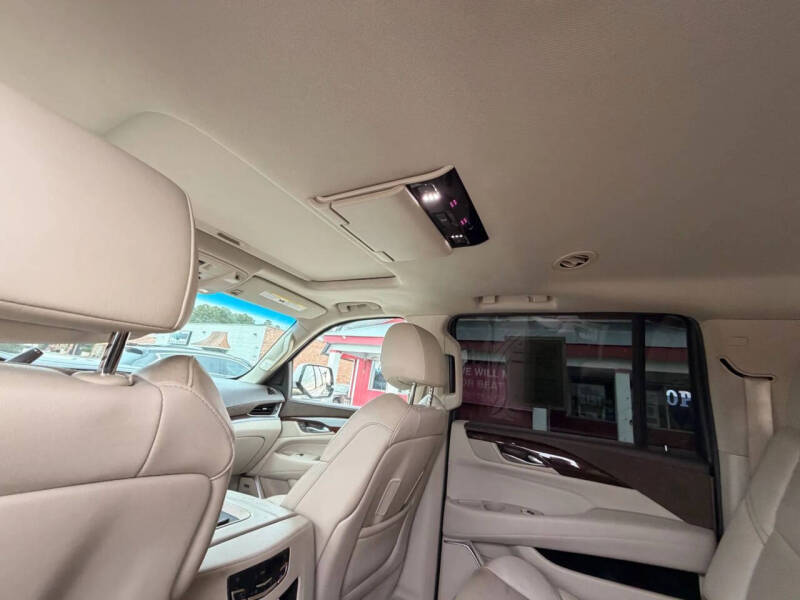 2017 Cadillac Escalade ESV Premium Luxury