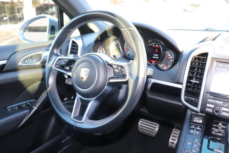 2016 Porsche Cayenne S