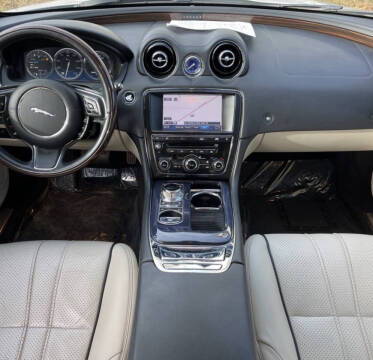 2012 Jaguar XJL Portfolio