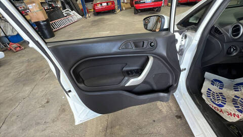 2013 Ford Fiesta SE