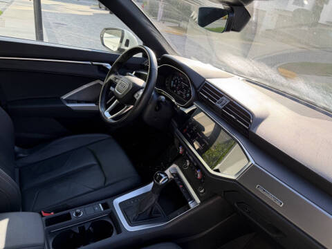 2023 Audi Q3 quattro S line Premium 45 TFSI