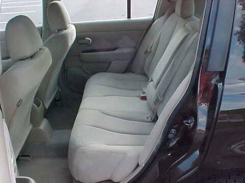 2011 Nissan Versa 1.8 SL