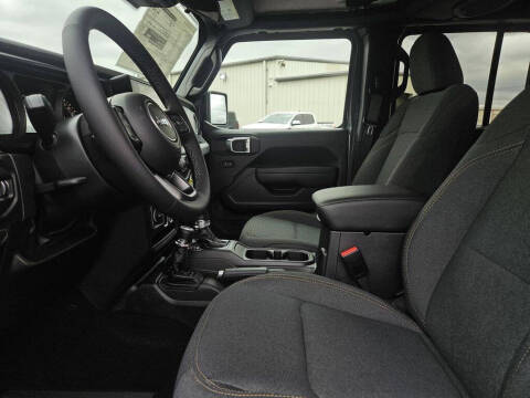 2025 Jeep Gladiator Sport