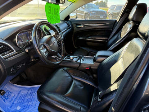 2016 Chrysler 300 Limited