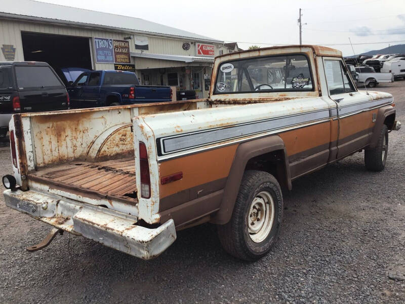 1973 Jeep J-4000