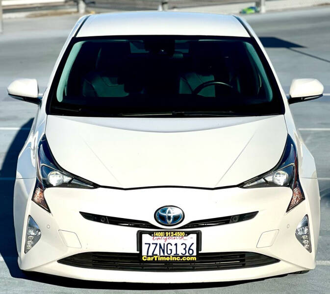 2017 Toyota Prius Four Touring