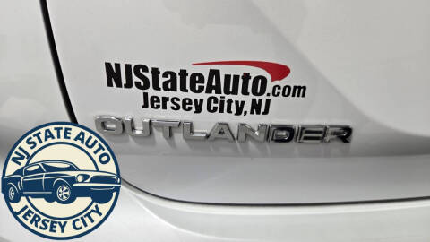 2022 Mitsubishi Outlander SE Launch Edition