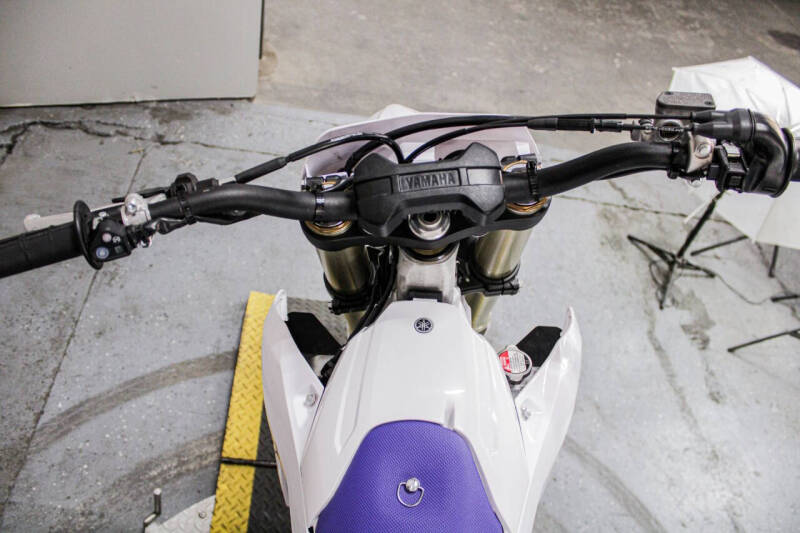 2024 Yamaha YZF-R7 GP 60th Anniversary Edi