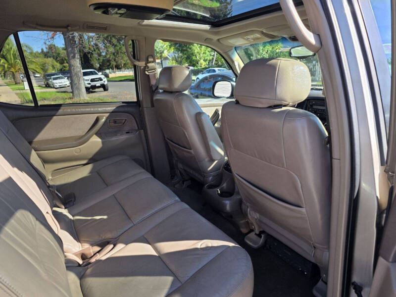 2002 Toyota Sequoia SR5
