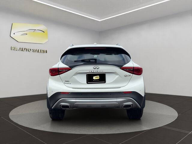 2019 Infiniti QX30 Essential