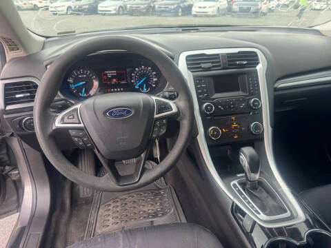 2014 Ford Fusion SE